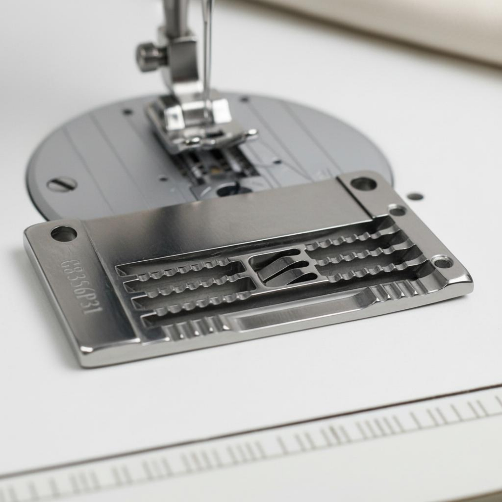 Overlock Needle Plate Replacem - Sewing Machine Needle recension och pris