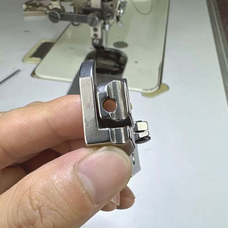 Right /Left Toe WELT Piping Fo - Textile Sewing Machines recension och pris